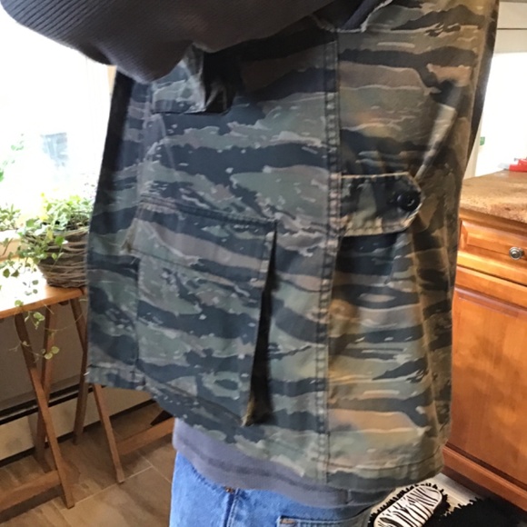 Redneck Camouflage Print Button Up Utility Vest - Picture 10 of 15